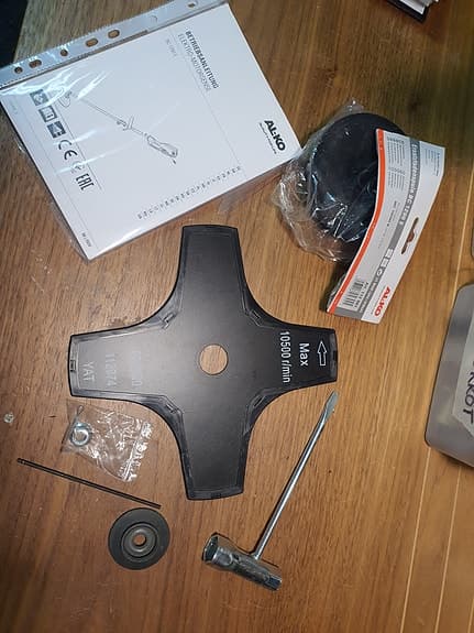 AL-KO röjsåg / grästrimmer med tillbehör