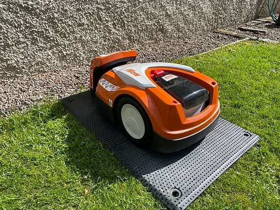 Stihl iMow 422P robotgräsklippare