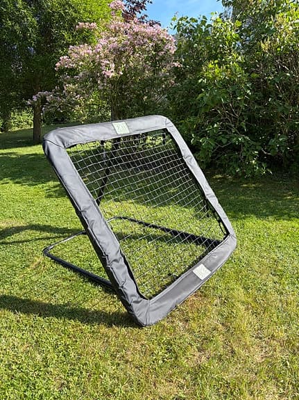Fotbollsmål och rebounder med skyddsnät