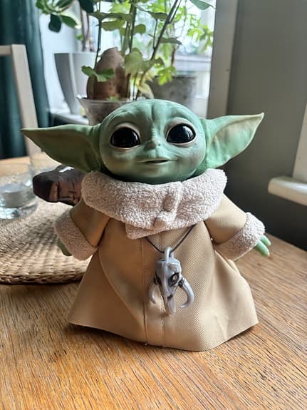 Star Wars The Mandalorian Baby Yoda figur 25,4 cm