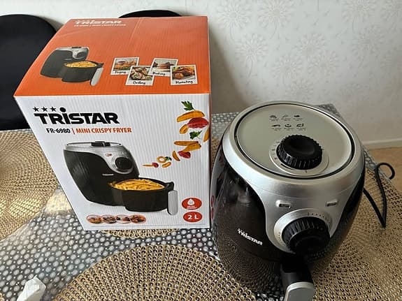 Säljes Tristar FR-6980 airfryer 2L svart