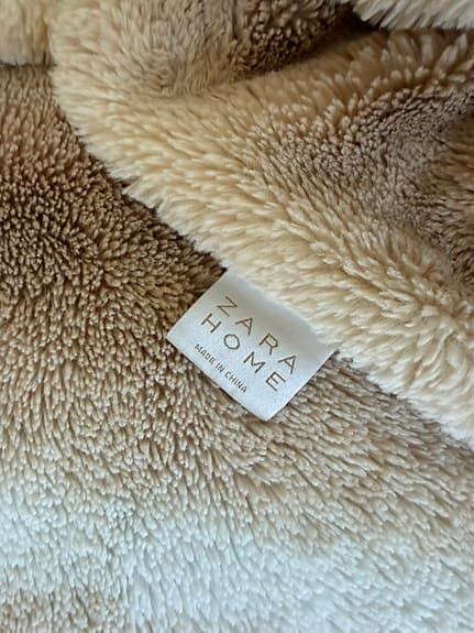 Zara Home fluffig pläd filt beige/vit