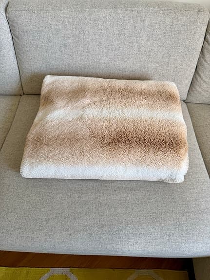 Zara Home fluffig pläd filt beige/vit