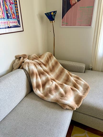 Zara Home fluffig pläd filt beige/vit