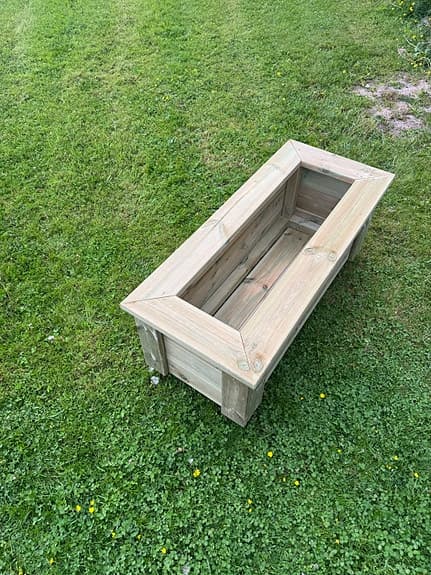 Planteringslåda / Trälåda / odlingslåda rektangulär