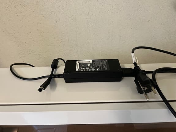 Hp adapter
