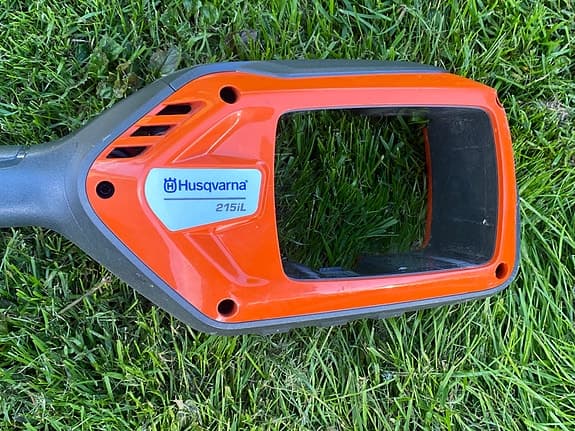 Husqvarna 215iL grästrimmer
