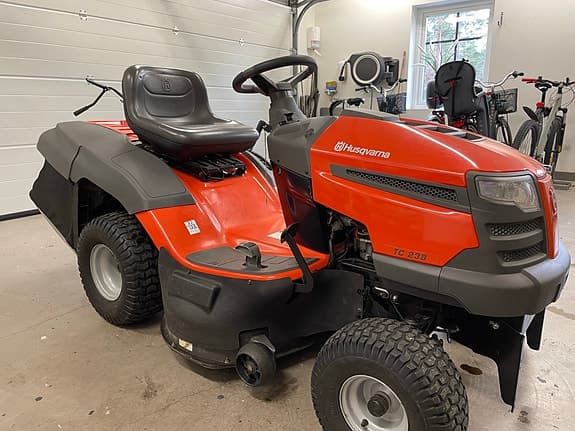 Husqvarna TC 238 åkgräsklippare