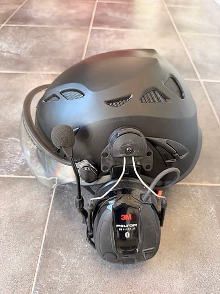 Skyddshjälm Kask Superplasma AQ med visir och 3M Peltor WS alert XP