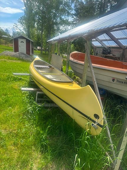Stabil Ottersports kanadensare  "AKKA" m originalpaddlar