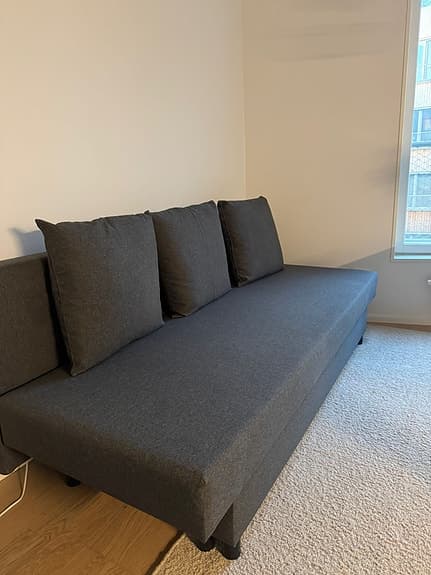 IKEA bäddsoffa mörkgrå med förvaring
