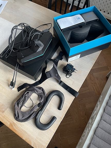 Pimax VR-headset med tillbehör