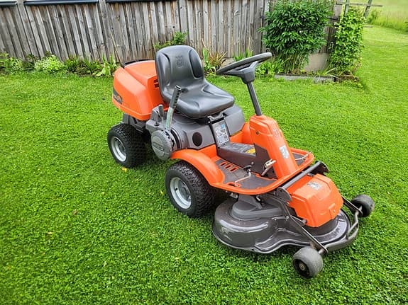Husqvarna rider R13c