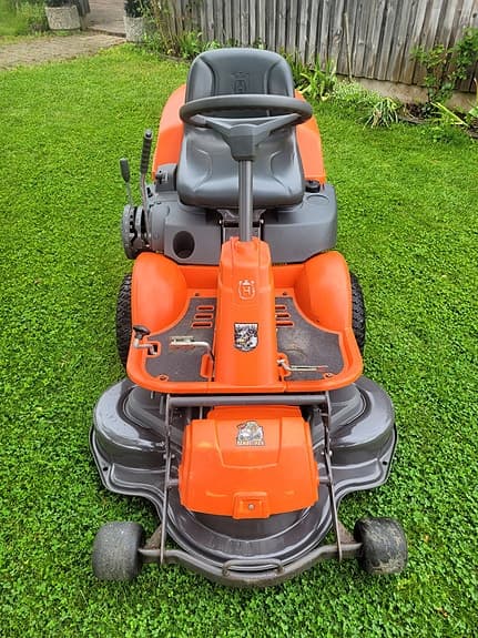 Husqvarna rider R13c