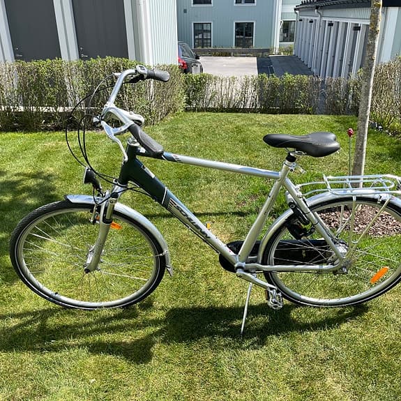 Heldämpad herrcykel 28" ramstorlek L silver/svart