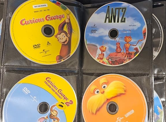 110+ barnfilmer på DVD