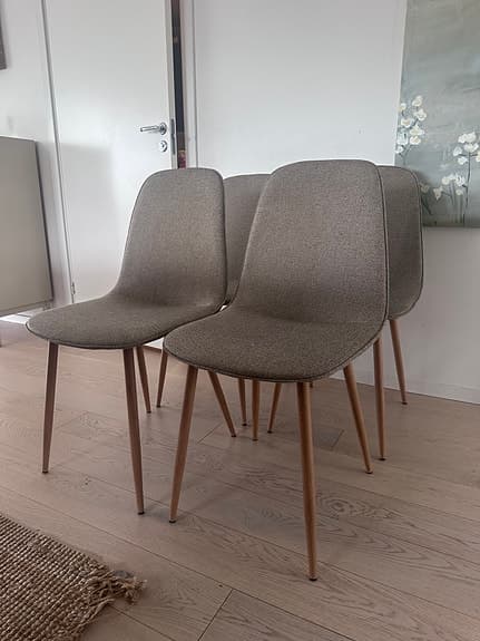 Bistrup matstolar som nya! Sand