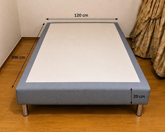 Säng IKEA 120x200 cm med 4 metallben och sängöverdrag