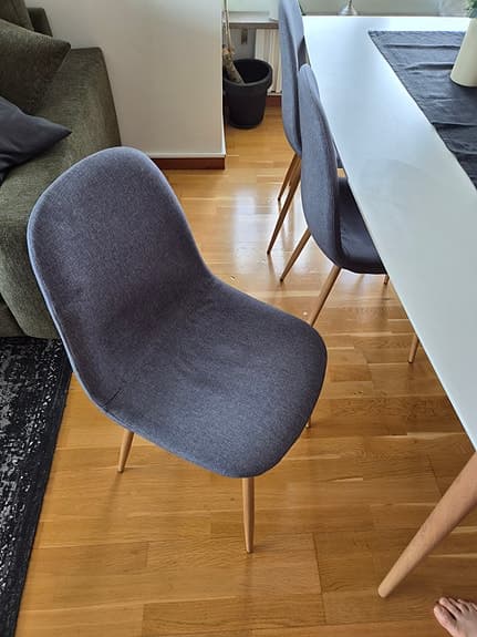 Matgrupp med 6 st. stolar