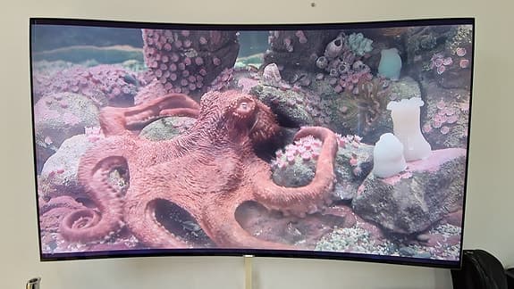 Samsung 65” Curved UHD-TV