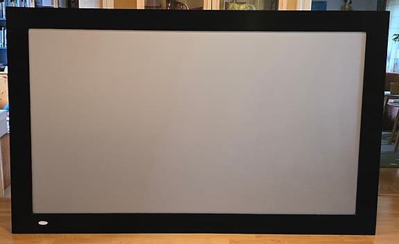 Projektor Optoma och projektorduk Euroscreen