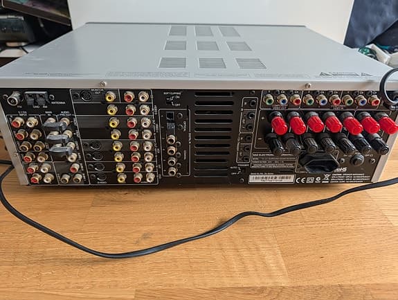 NAD T744 förstärkare