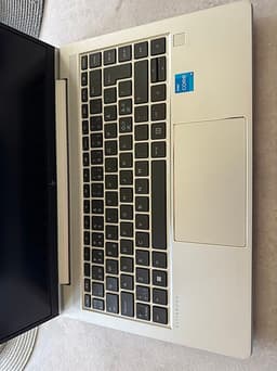 HP EliteBook 640 G9-16 GB ram-256 GB nvme disk-windows 11