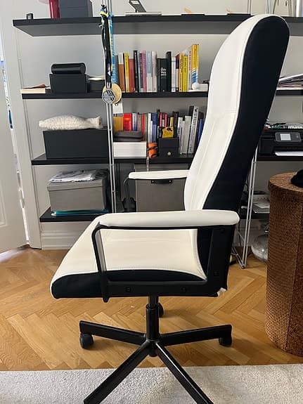 Ikea desk chair - very good condition