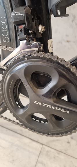 WHITE RR Aero Interceptor Carbon (Ultegra Di2 elväxlar) med mycket tillbehör,
