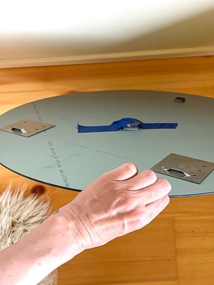 Rund spegel med träram