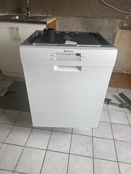 Husqvarna underbyggd diskmaskin vit