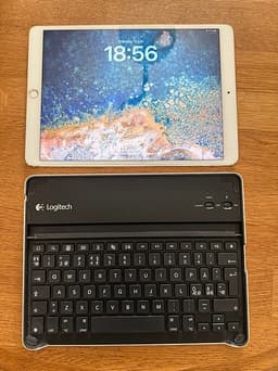 Apple Ipad Pro A1701 10,5” 64GB Gold-Logitech Bluetooth tangenbord och Case