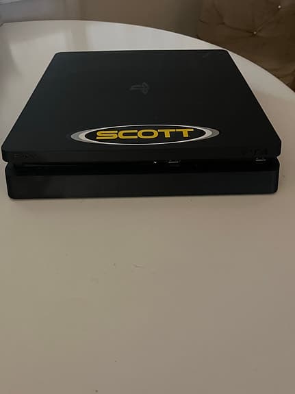 Sony PlayStation 4 spelkonsol
