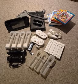 Nintendo Wii U konsol, 9 spel, Gamepad, flera kontroller