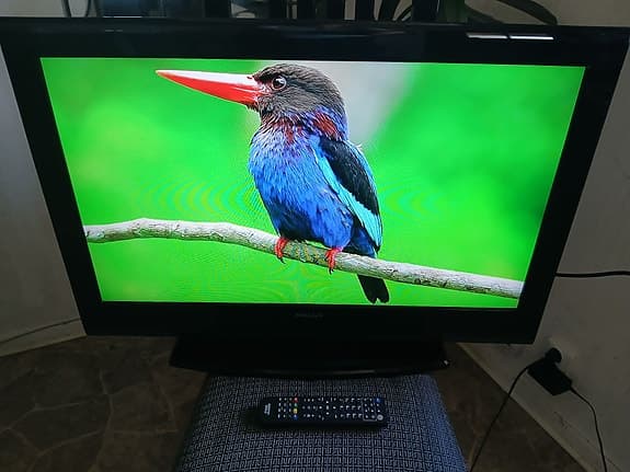 Finlux 32" LCD TV.