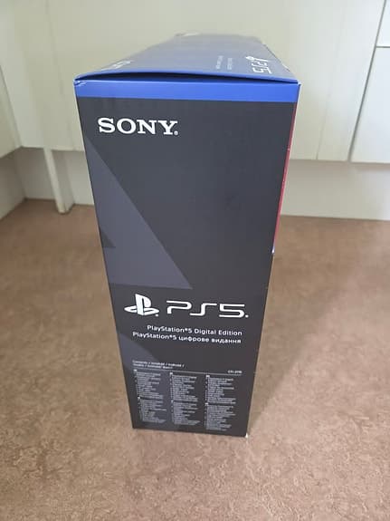 Helt NY oöppnad! Sony Playstation 5 Digital Edition 825GB spelkonsol!