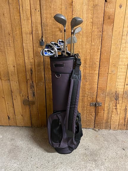 Komplett golfset med bag passar nybörjare