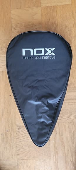 Nytt NOX Quantum 12K Cobalt padelracket