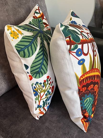2st Kuddfodral/ Tyg Från Svenskt Tenn/ Josef Frank/ Aralia