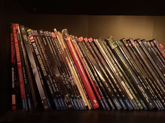 39~ Grafiska Romaner i Nyskick - 100kr st!