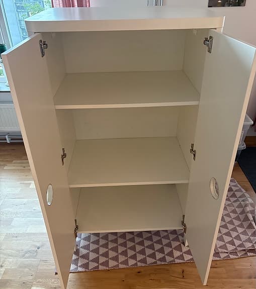 Åhléns Home skåp med hyllor vitt