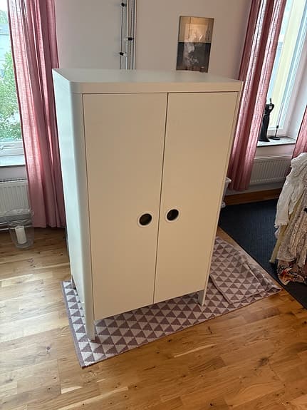 Åhléns Home skåp med hyllor vitt
