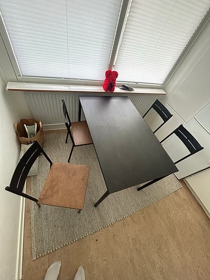 Matbord + 4 stolar