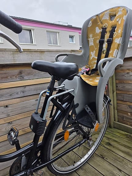 RIDDARHOLMEN 28 tums 3 växlad Damcykel med HAMAX barnstol och kvitto
