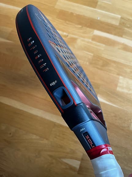 Nox AT10 Genius 18K padelracket padelrack 2025 grå/röd/orange