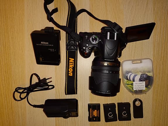 Nikon D5100  (2800 bilder) + AF-S Nikkor DX 18-105mm f/3.5-5.6G ED VR