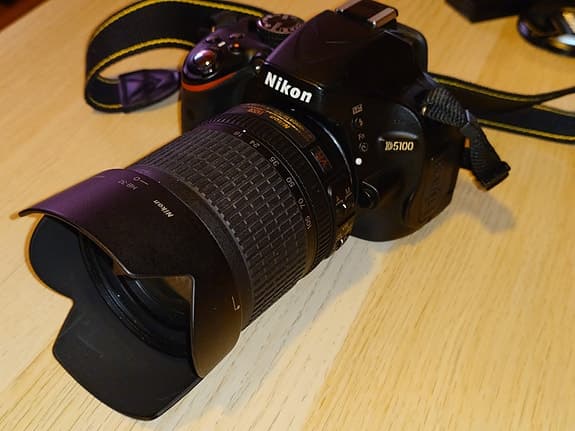 Nikon D5100  (2800 bilder) + AF-S Nikkor DX 18-105mm f/3.5-5.6G ED VR