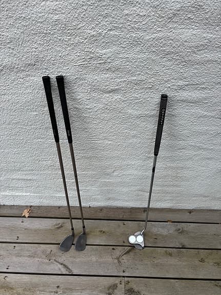 Odyssey White Hot 2-Ball putter + wedgar (dam)