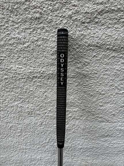 Odyssey White Hot 2-Ball putter + wedgar (dam)