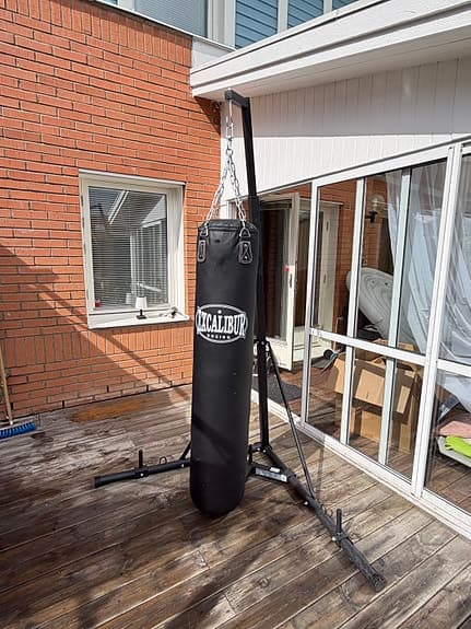 Excalibur Pro PU Boxningssäck 150cm / 40kg med ställning svart